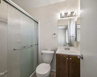 11102 W Turney Avenue - Photo Thumbnail 20