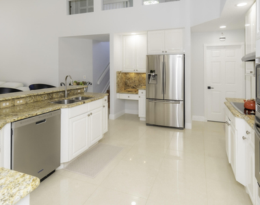 10849 Bal Harbor Drive - Photo Thumbnail 23