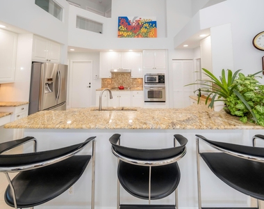 10849 Bal Harbor Drive - Photo Thumbnail 20