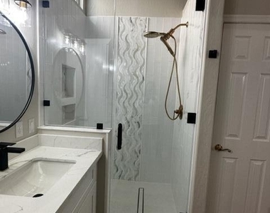 1410 W Crystal Springs Drive - Photo Thumbnail 15