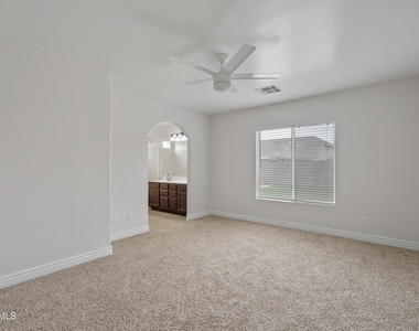 3746 E Magnus Circle - Photo Thumbnail 16