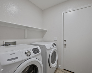 3746 E Magnus Circle - Photo Thumbnail 15