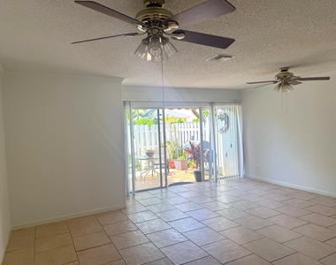 795 Crystal Lake Drive - Photo Thumbnail 3
