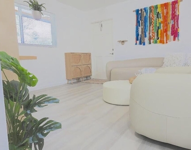 2630 Ne 14th Street - Photo Thumbnail 1