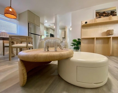 2630 Ne 14th Street - Photo Thumbnail 2