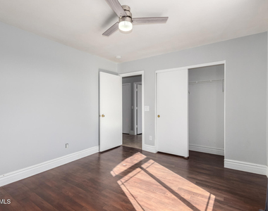 8406 W Pioneer Street - Photo Thumbnail 28
