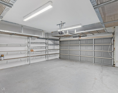 8406 W Pioneer Street - Photo Thumbnail 35