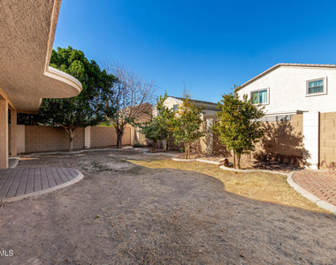 8406 W Pioneer Street - Photo Thumbnail 38