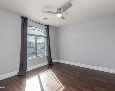 8406 W Pioneer Street - Photo Thumbnail 27