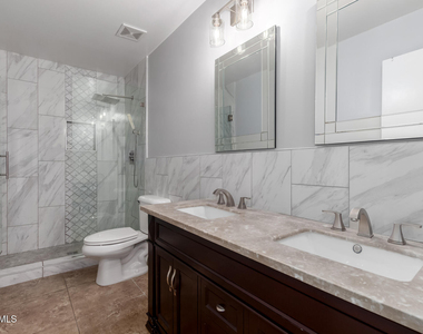 8406 W Pioneer Street - Photo Thumbnail 33