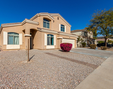 8406 W Pioneer Street - Photo Thumbnail 1
