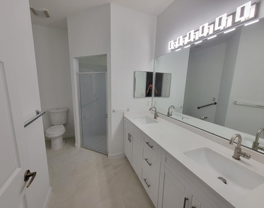 3103 Anthem Way - Photo Thumbnail 4