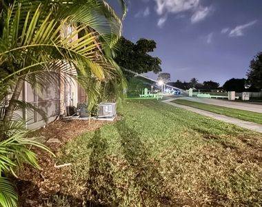 10821 N Military Trail - Photo Thumbnail 3
