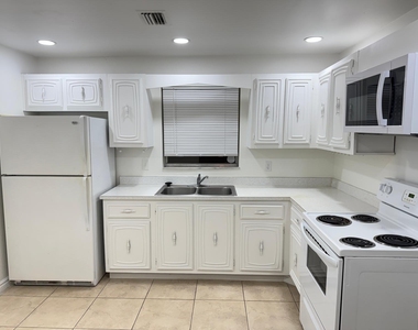 10821 N Military Trail - Photo Thumbnail 22