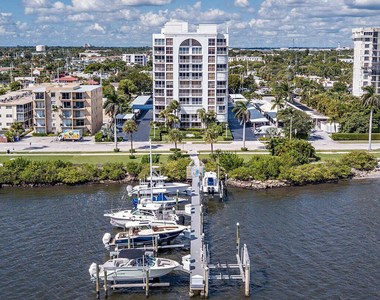 3901 S Flagler Drive - Photo Thumbnail 1