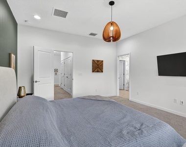 4388 Serpens Lane - Photo Thumbnail 16