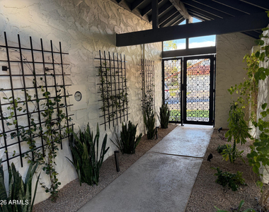 5822 N Scottsdale Road - Photo Thumbnail 1