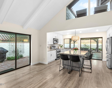 5822 N Scottsdale Road - Photo Thumbnail 8