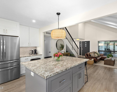 5822 N Scottsdale Road - Photo Thumbnail 11