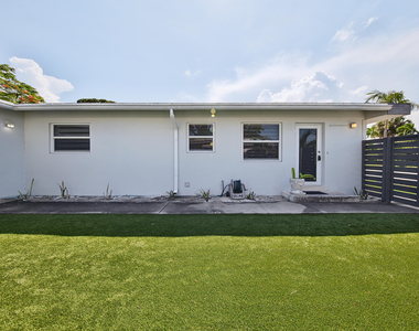 1004 Ne 18th Street - Photo Thumbnail 23