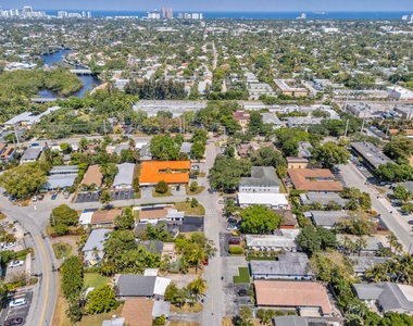 1004 Ne 18th Street - Photo Thumbnail 2