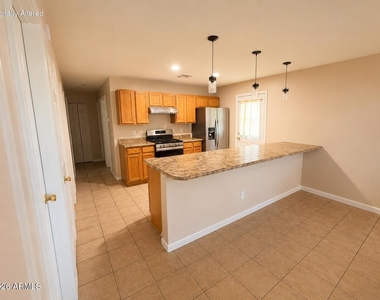 1041 S Matilda Street - Photo Thumbnail 4