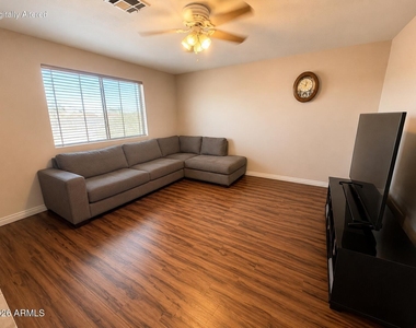 1041 S Matilda Street - Photo Thumbnail 5