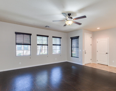 3481 S Bluejay Drive - Photo Thumbnail 6