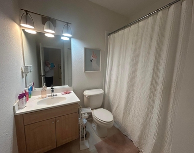 12768 Westhampton Circle - Photo Thumbnail 18