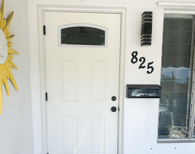 825 Ne 6th Street - Photo Thumbnail 8