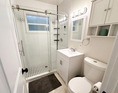 825 Ne 6th Street - Photo Thumbnail 7