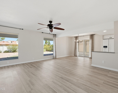 10602 E Elmhurst - Photo Thumbnail 4