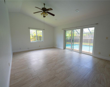 5332 Nw 29th Court - Photo Thumbnail 4