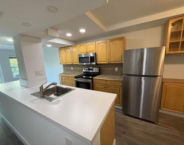 640 Tennis Club Drive - Photo Thumbnail 12