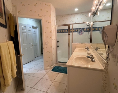 8429 Mulligan Circle - Photo Thumbnail 4