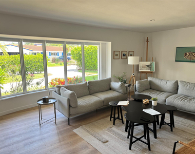 2020 Coral Reef Drive - Photo Thumbnail 8
