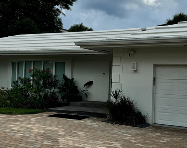 2020 Coral Reef Drive - Photo Thumbnail 3