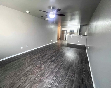 2165 Buena Vida Lane - Photo Thumbnail 1