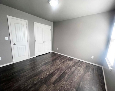 2165 Buena Vida Lane - Photo Thumbnail 12
