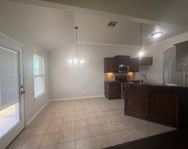 11309 Nw 99th Street - Photo Thumbnail 8
