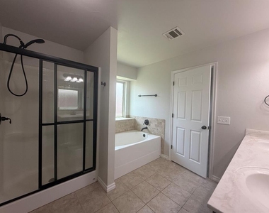 11309 Nw 99th Street - Photo Thumbnail 19