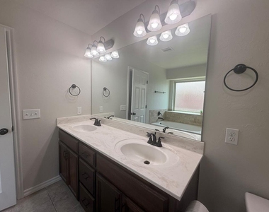 11309 Nw 99th Street - Photo Thumbnail 20