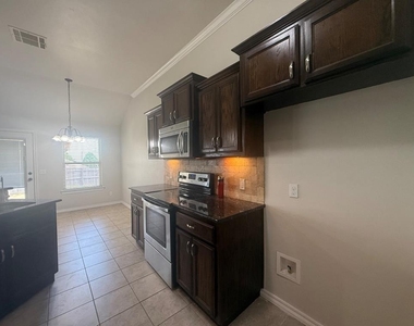 11309 Nw 99th Street - Photo Thumbnail 11