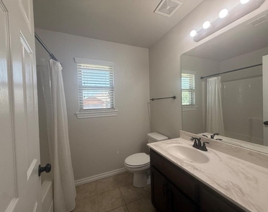 11309 Nw 99th Street - Photo Thumbnail 28