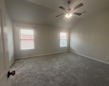 11309 Nw 99th Street - Photo Thumbnail 16