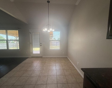11309 Nw 99th Street - Photo Thumbnail 12