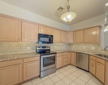 1928 Nw 157th Street - Photo Thumbnail 2