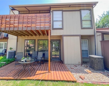 12021 Hawthorne Lane - Photo Thumbnail 2
