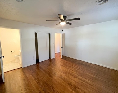 10416 Ridgeview Drive - Photo Thumbnail 7
