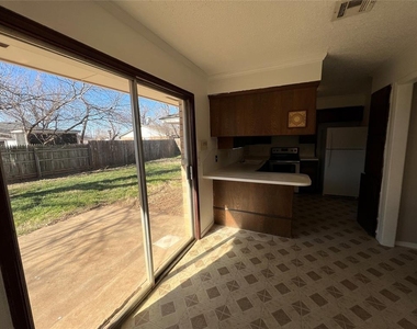1017 S Neptune Street - Photo Thumbnail 12